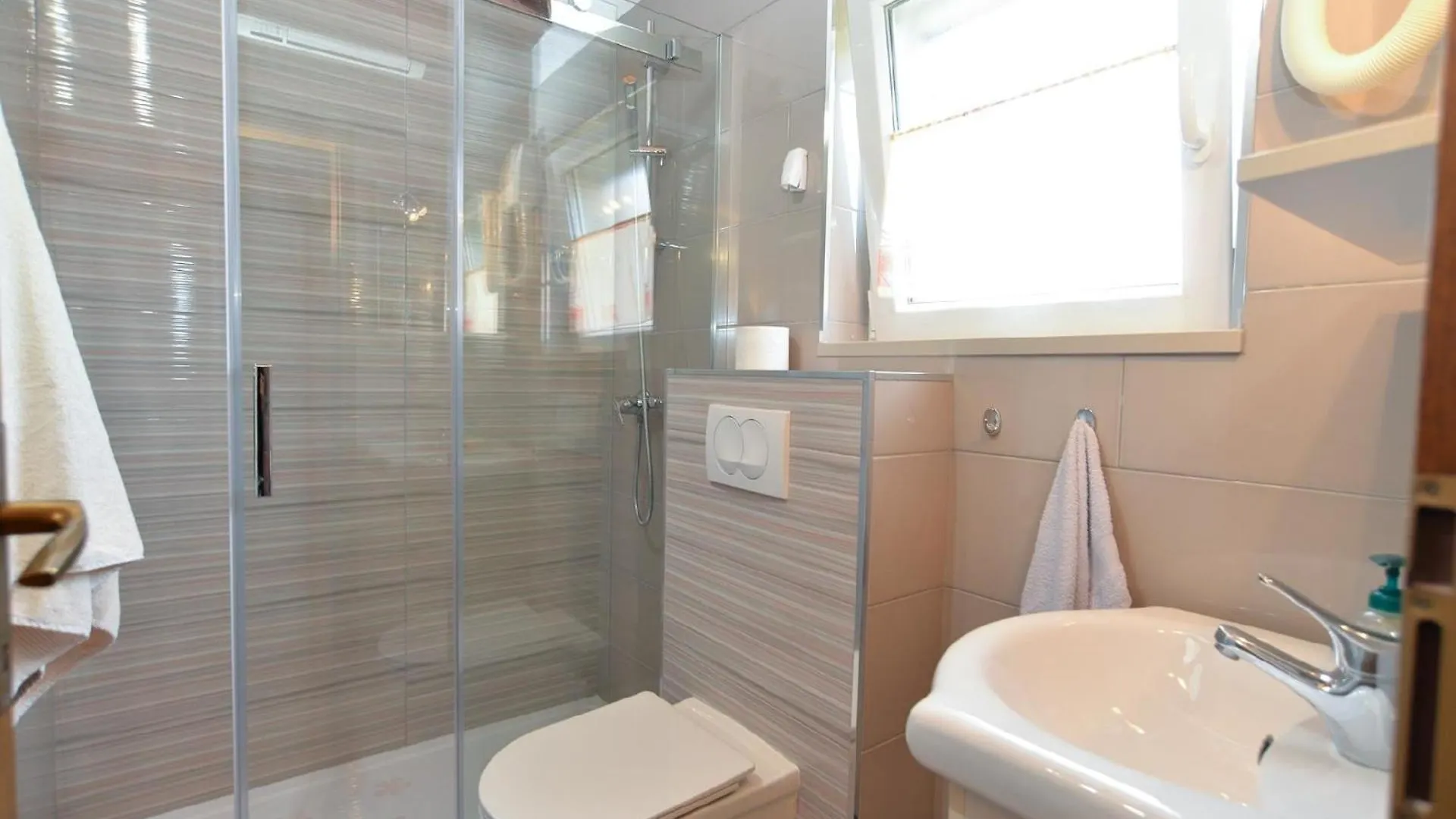 Apartment Ferienwohnung Fuer 3 Personen Ca 50 Qm In Cervar-Porat, Istrien Istrische Riviera Porec